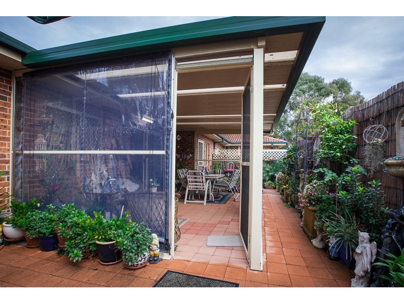 2/4 Norika Pl, Toongabbie NSW 2146