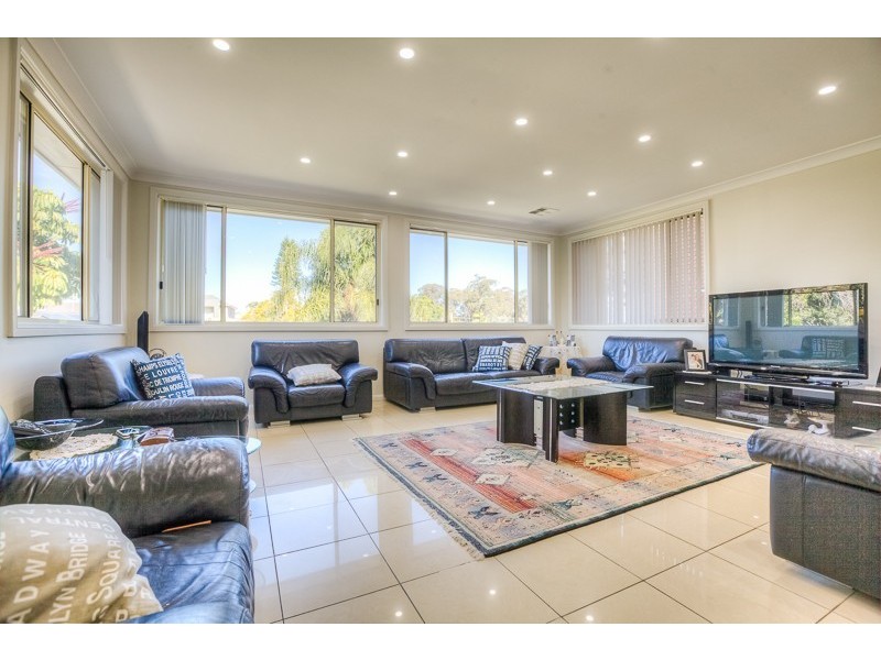 54 Whalans Rd, Greystanes NSW 2145