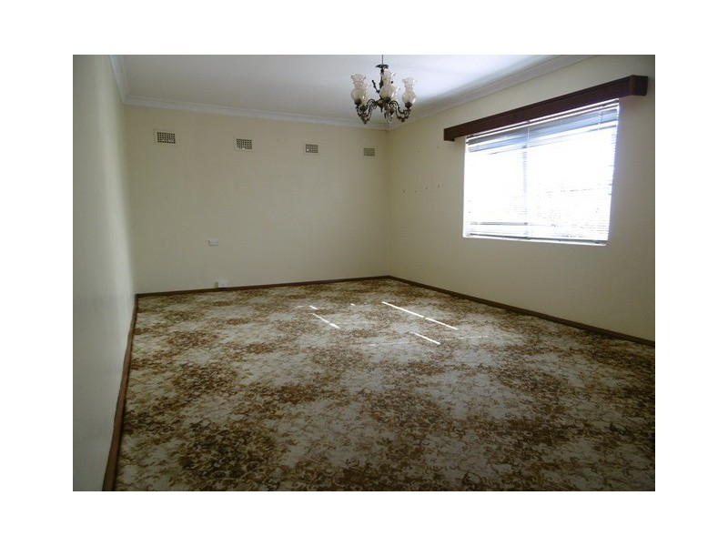 7 Moree Avenue, Westmead NSW 2145