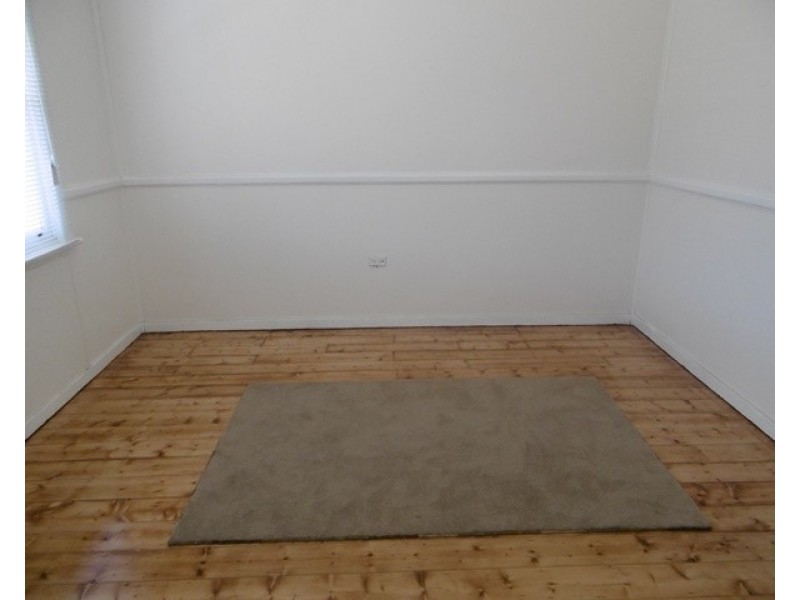 28 John Street, Granville NSW 2142