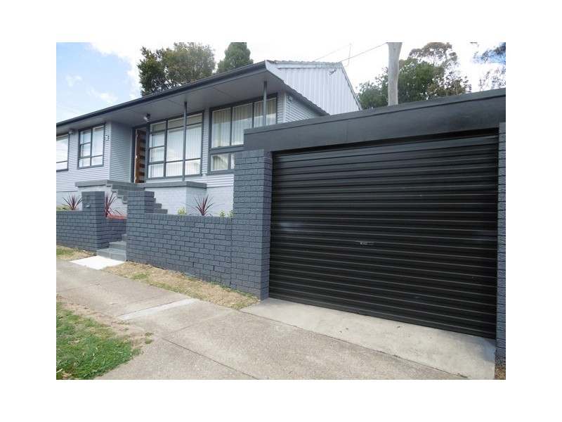 1 Emma Crescent, Constitution Hill NSW 2145