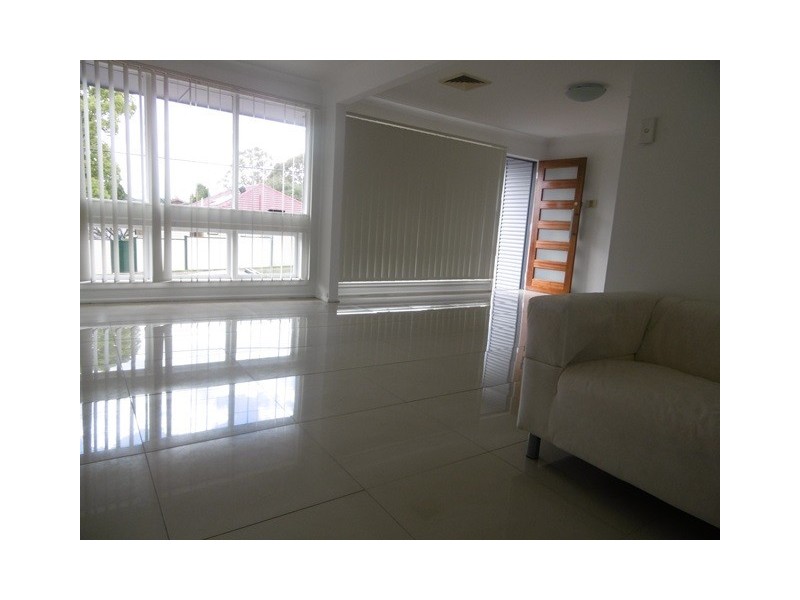 1 Emma Crescent, Constitution Hill NSW 2145