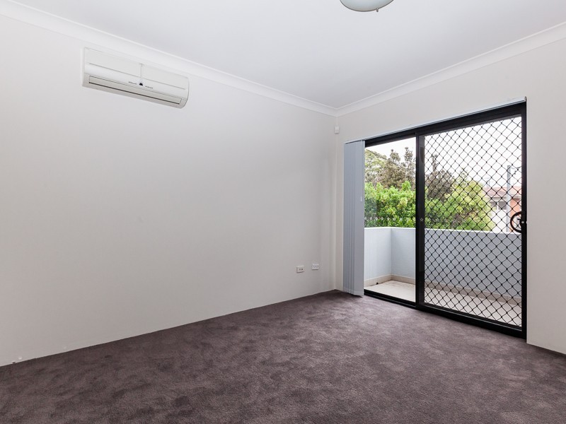 1 Lynette Crescent, South Wentworthville NSW 2145