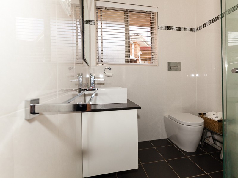 12 Lloyd St, Greystanes NSW 2145