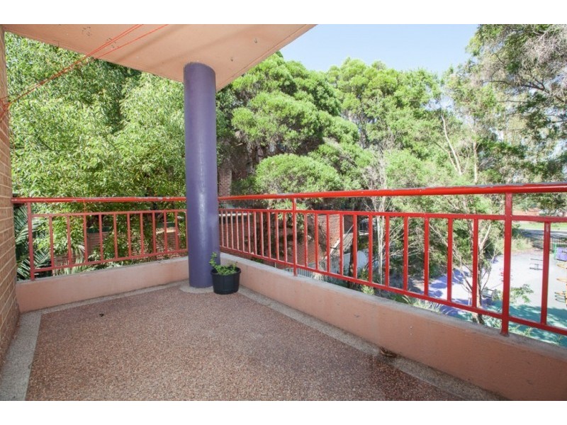 14/12-16 Toongabbie Rd, Toongabbie NSW 2146