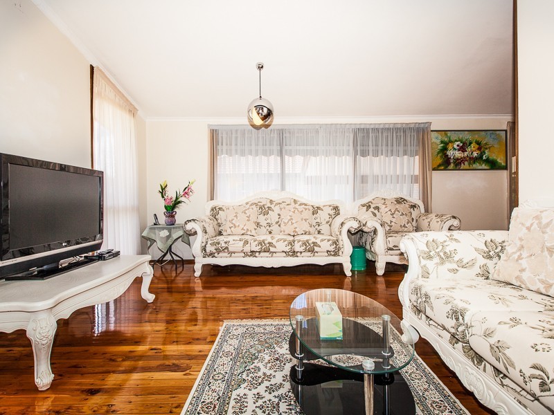 5 Cowra St, Greystanes NSW 2145