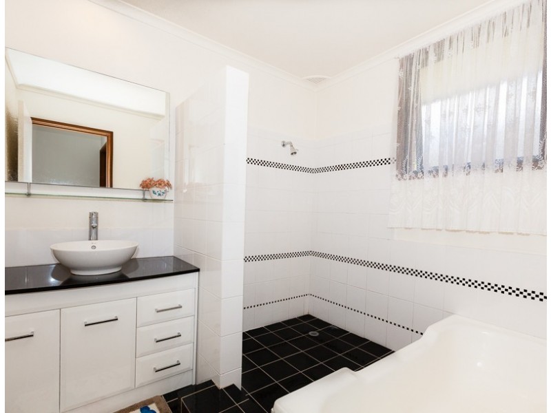 5 Cowra St, Greystanes NSW 2145