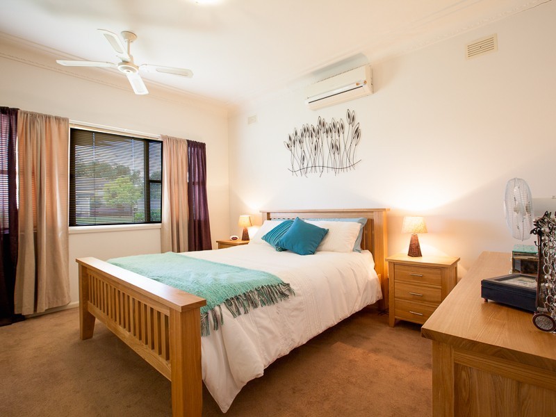 59 Fairfield Rd, Guildford NSW 2161