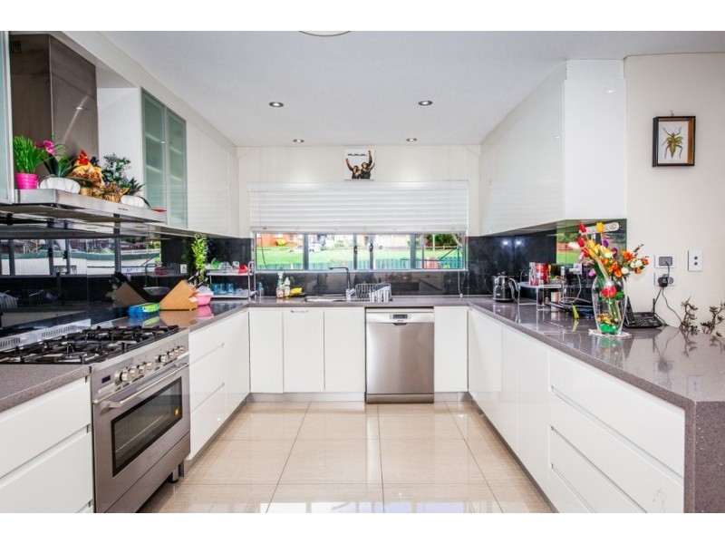 52 Lyle St, Girraween NSW 2145