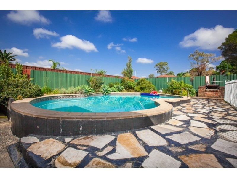 52 Lyle St, Girraween NSW 2145