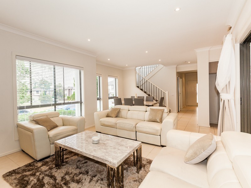 10 Claremont St, Kellyville Ridge NSW 2155