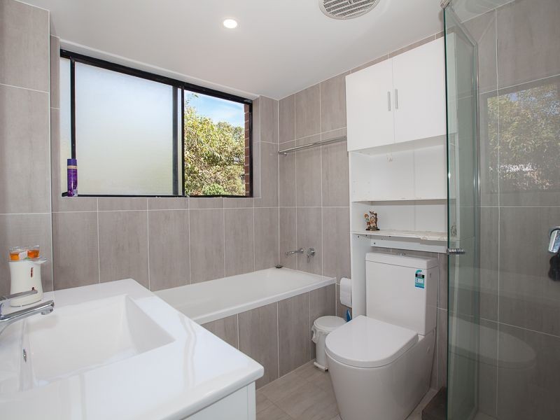 1/62 Fullagar Rd, Wentworthville NSW 2145