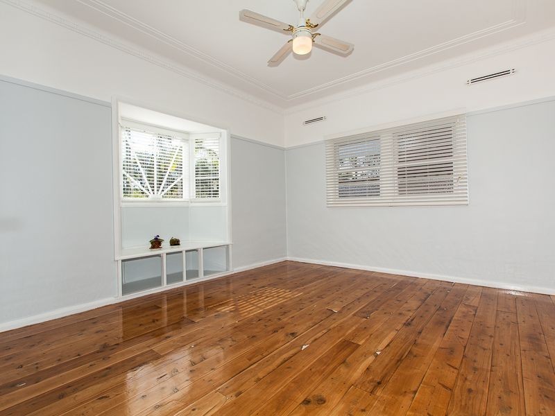 42 Essington Street, Wentworthville NSW 2145