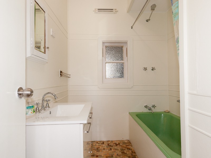 42 Essington Street, Wentworthville NSW 2145