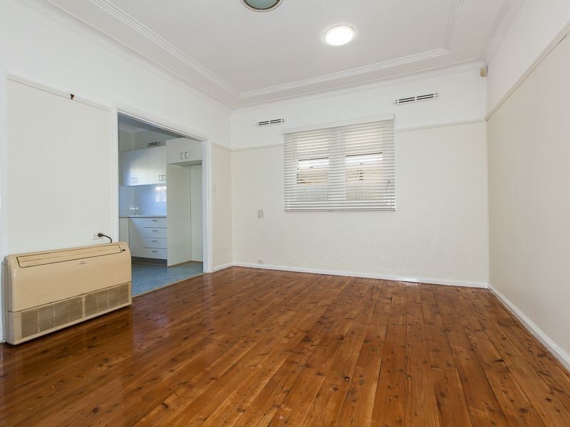 42 Essington Street, Wentworthville NSW 2145