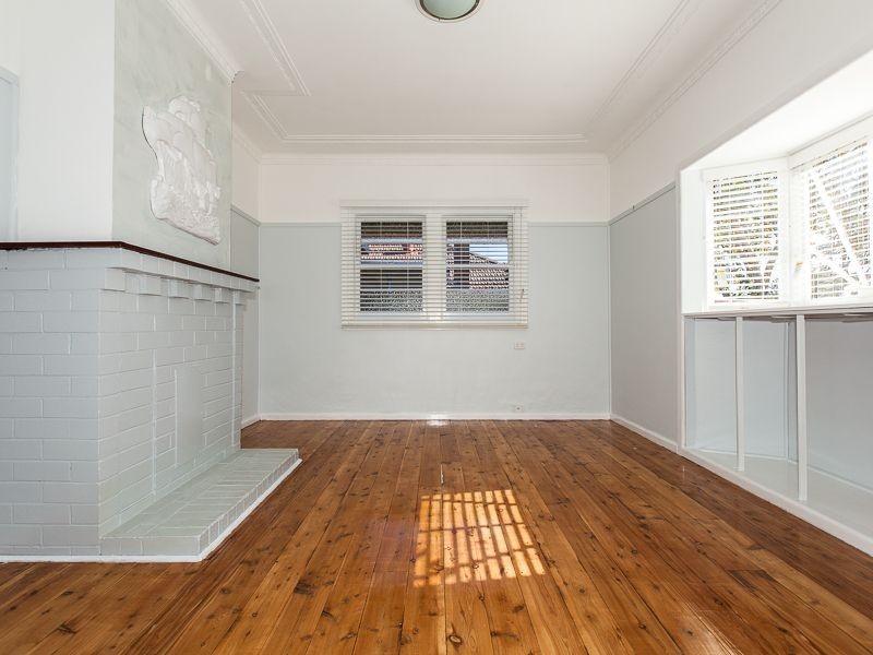 42 Essington Street, Wentworthville NSW 2145