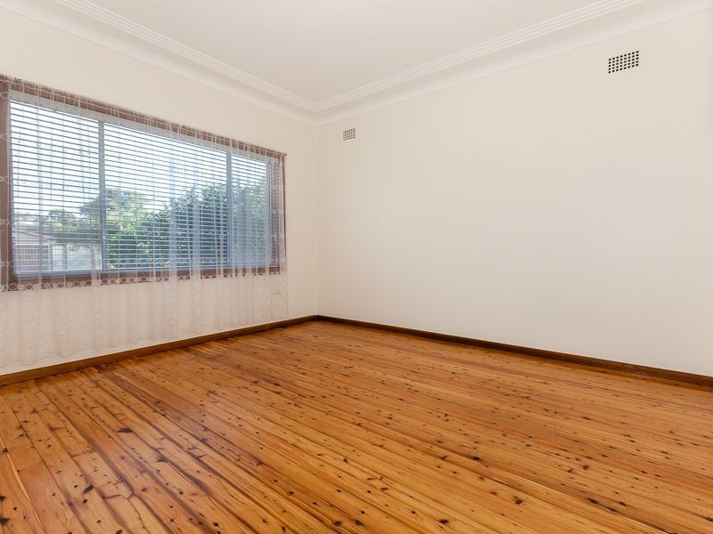 2a Warman Street, Pendle Hill NSW 2145
