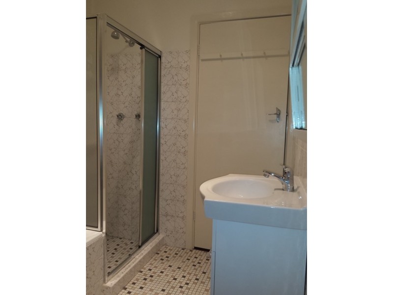 2a Warman Street, Pendle Hill NSW 2145