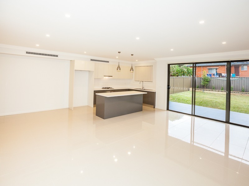 101 Bogalara Rd, Old Toongabbie NSW 2146