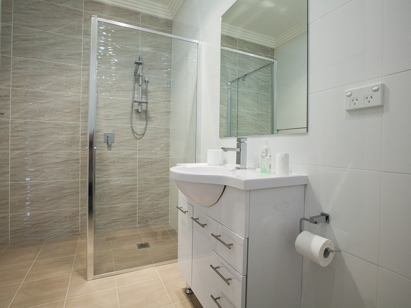 101 Bogalara Rd, Old Toongabbie NSW 2146