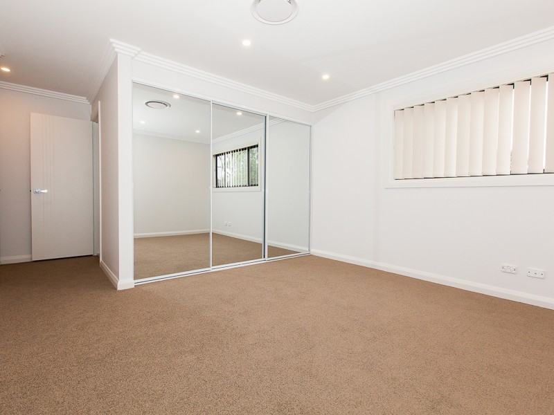 101 Bogalara Rd, Old Toongabbie NSW 2146