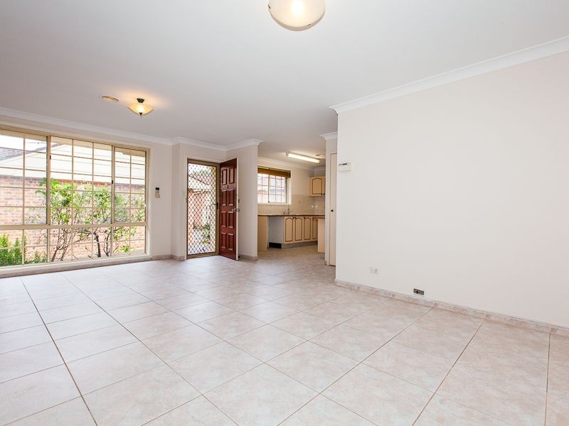 3/5A Binalong Rd, Pendle Hill NSW 2145
