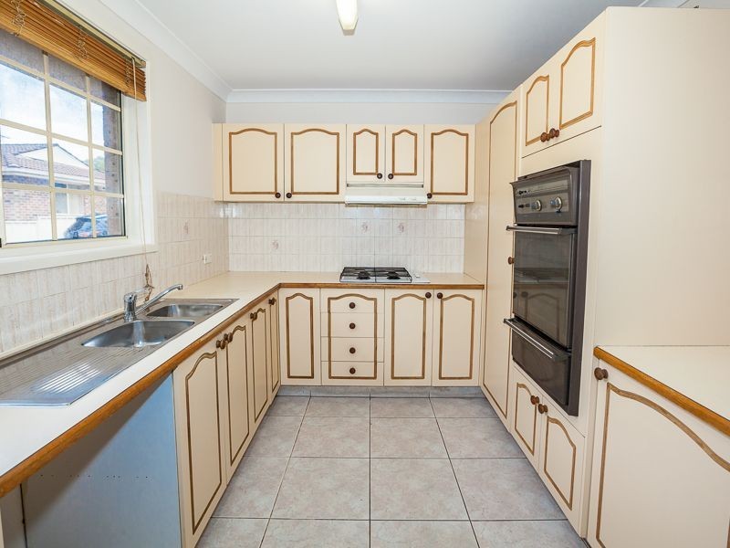 3/5A Binalong Rd, Pendle Hill NSW 2145