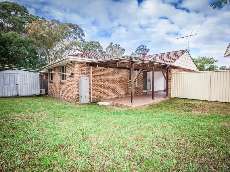 3/5A Binalong Rd, Pendle Hill NSW 2145