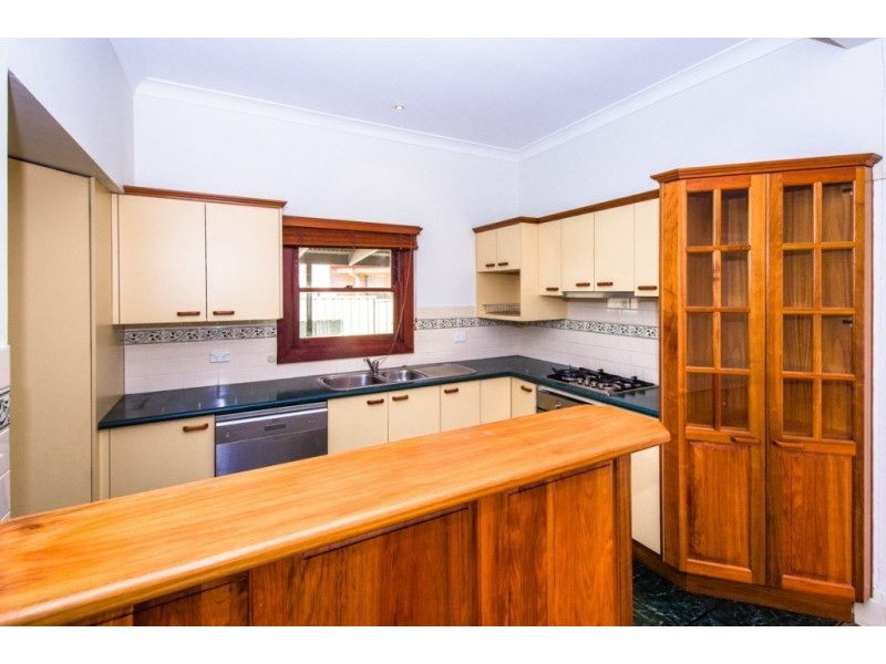 35 Wyena Rd, Pendle Hill NSW 2145