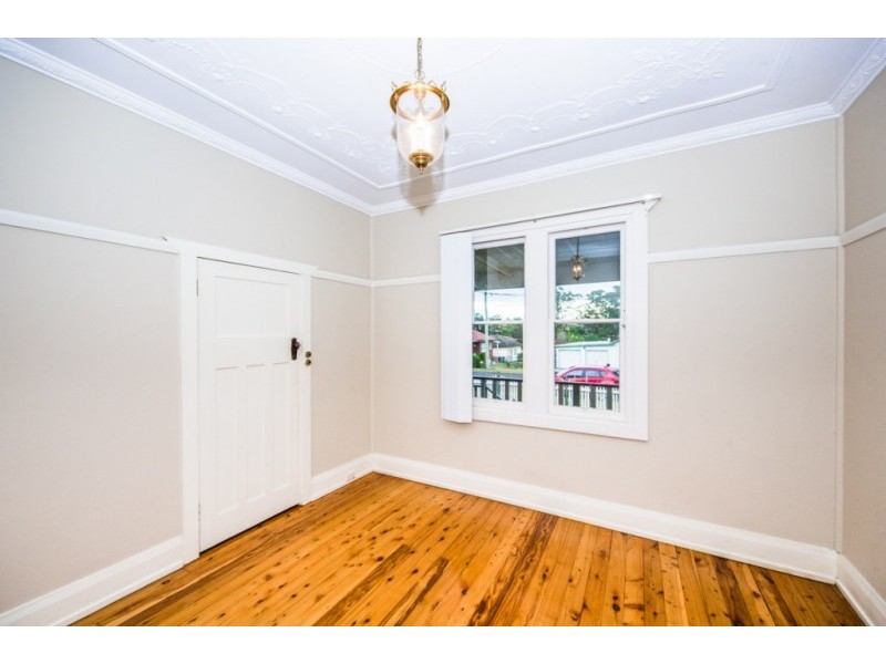 35 Wyena Rd, Pendle Hill NSW 2145