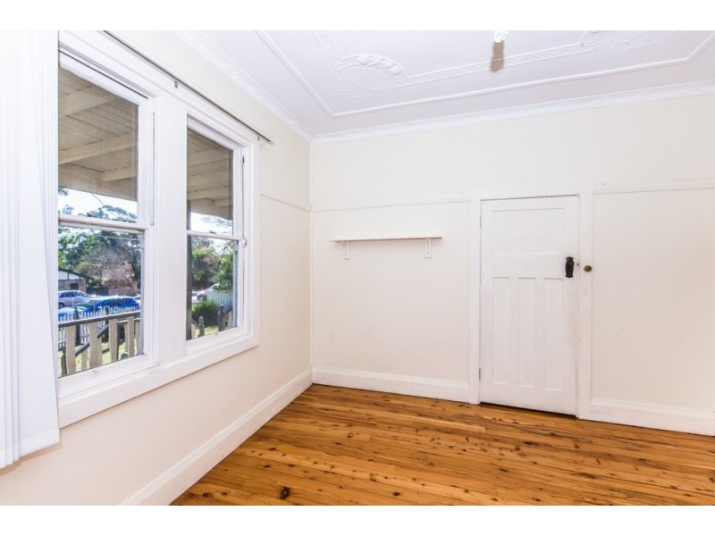 35 Wyena Rd, Pendle Hill NSW 2145