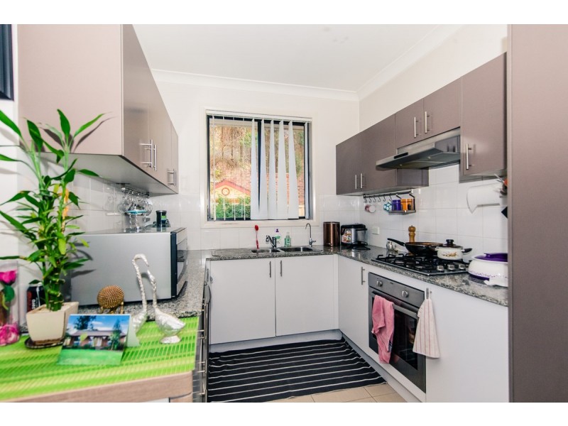 2/18 Girraween Road, Girraween NSW 2145