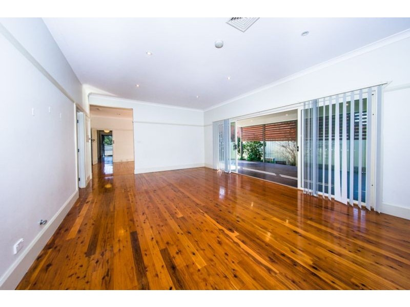 35 Wyena Road, Pendle Hill NSW 2145