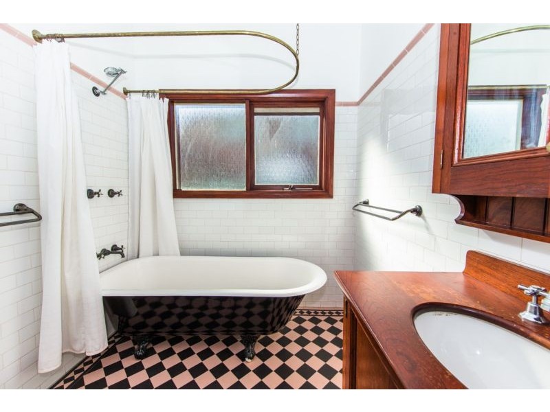 35 Wyena Road, Pendle Hill NSW 2145