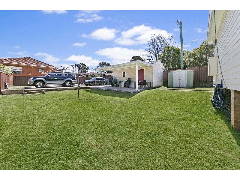 18 Jones Street, Pendle Hill NSW 2145