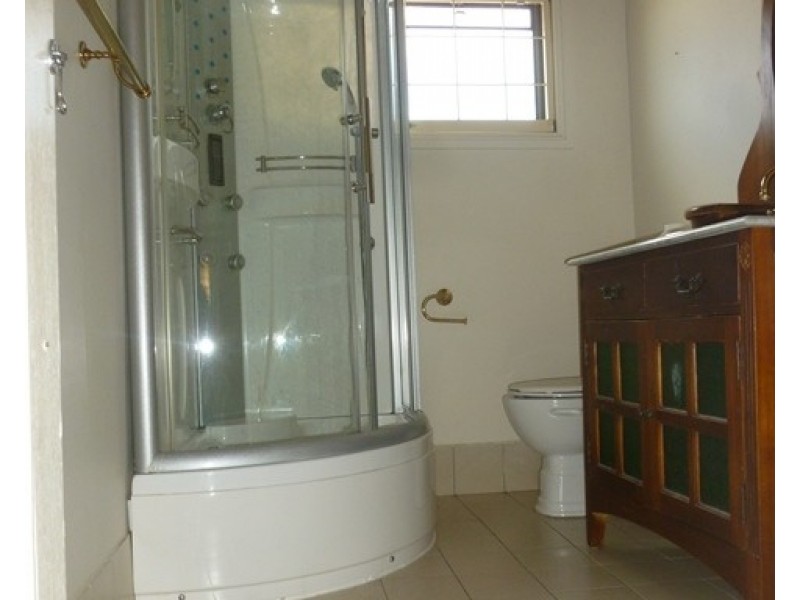 4 Bijiji Street, Pendle Hill NSW 2145