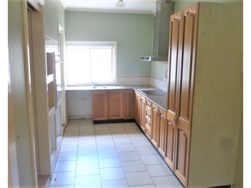 4 Bijiji Street, Pendle Hill NSW 2145