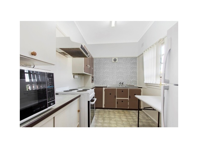 14 Jewelsford Road, Wentworthville NSW 2145