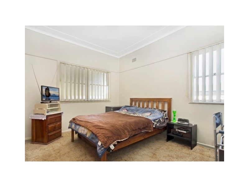 14 Jewelsford Road, Wentworthville NSW 2145