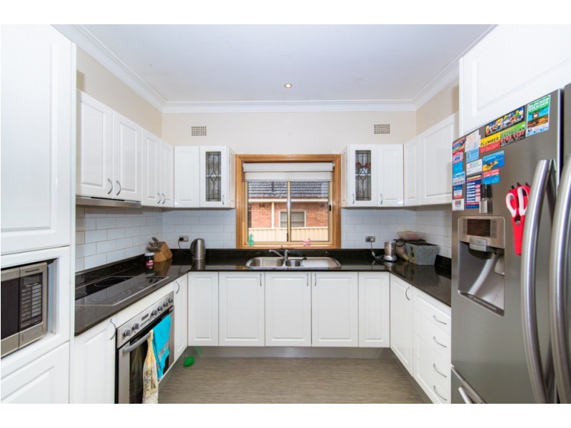 16 Berkeley Street, South Wentworthville NSW 2145