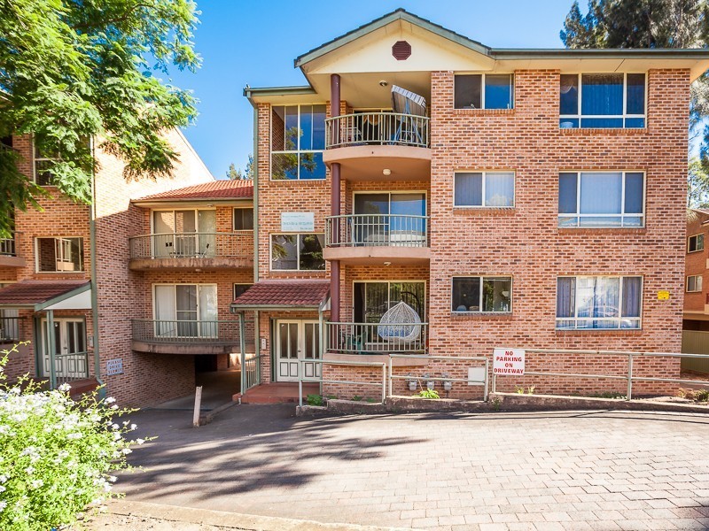 12/221 Dunmore Street, Pendle Hill NSW 2145