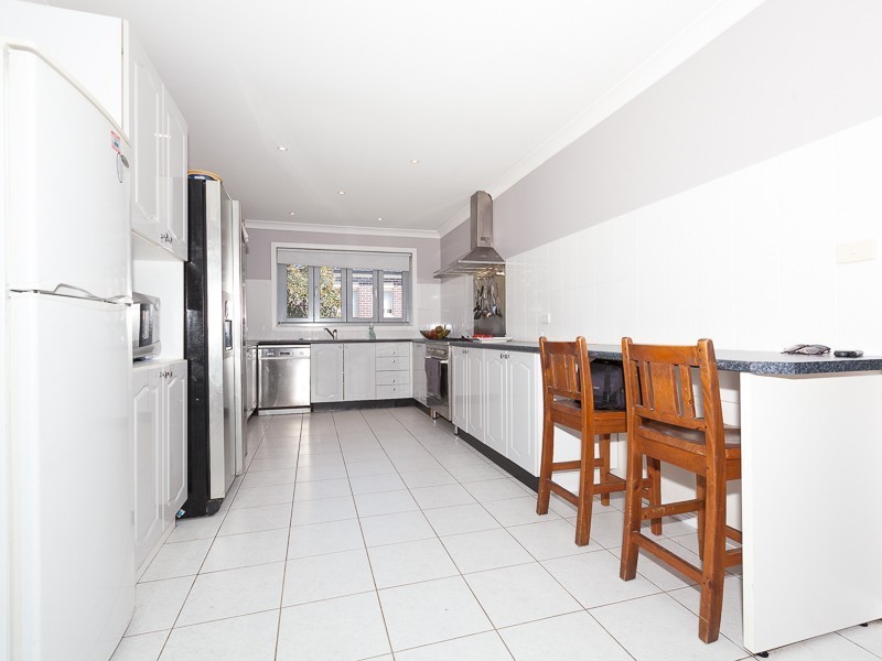 11 Bulli Road, Toongabbie NSW 2146