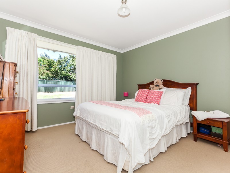 11 Bulli Road, Toongabbie NSW 2146