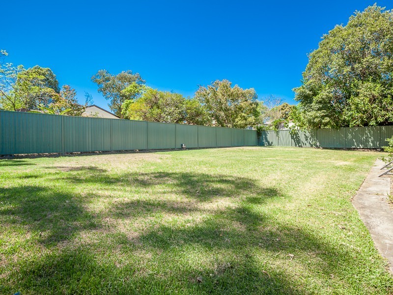 11 Bulli Road, Toongabbie NSW 2146