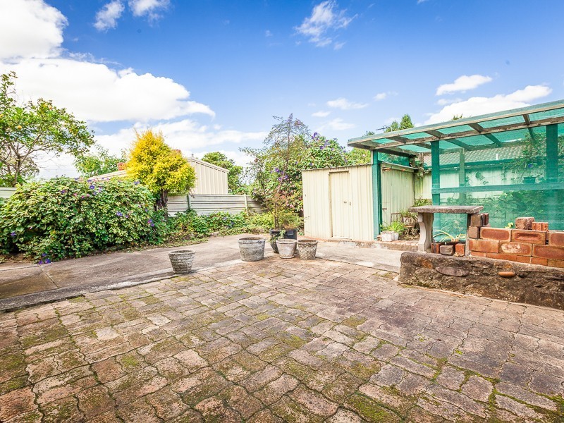 8 Calla Grove, Pendle Hill NSW 2145