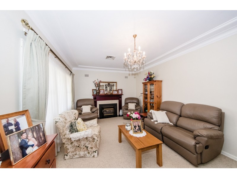 19 Cornock Avenue, Toongabbie NSW 2146