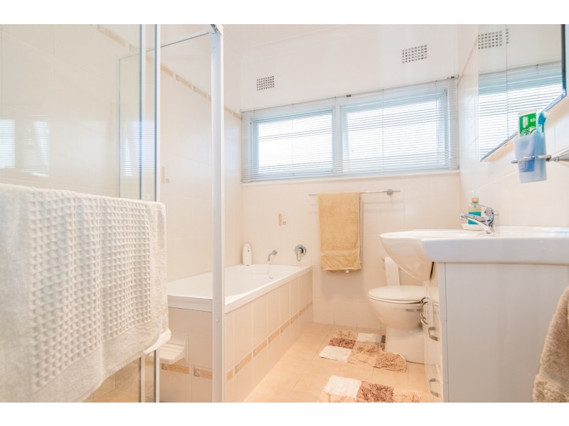 19 Cornock Avenue, Toongabbie NSW 2146