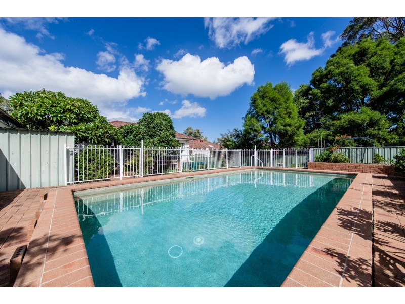 19 Cornock Avenue, Toongabbie NSW 2146