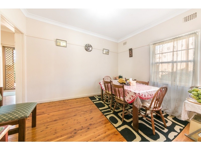 28 Toohey Avenue, Westmead NSW 2145