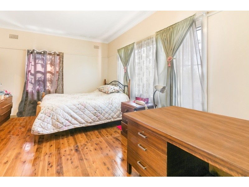 28 Toohey Avenue, Westmead NSW 2145